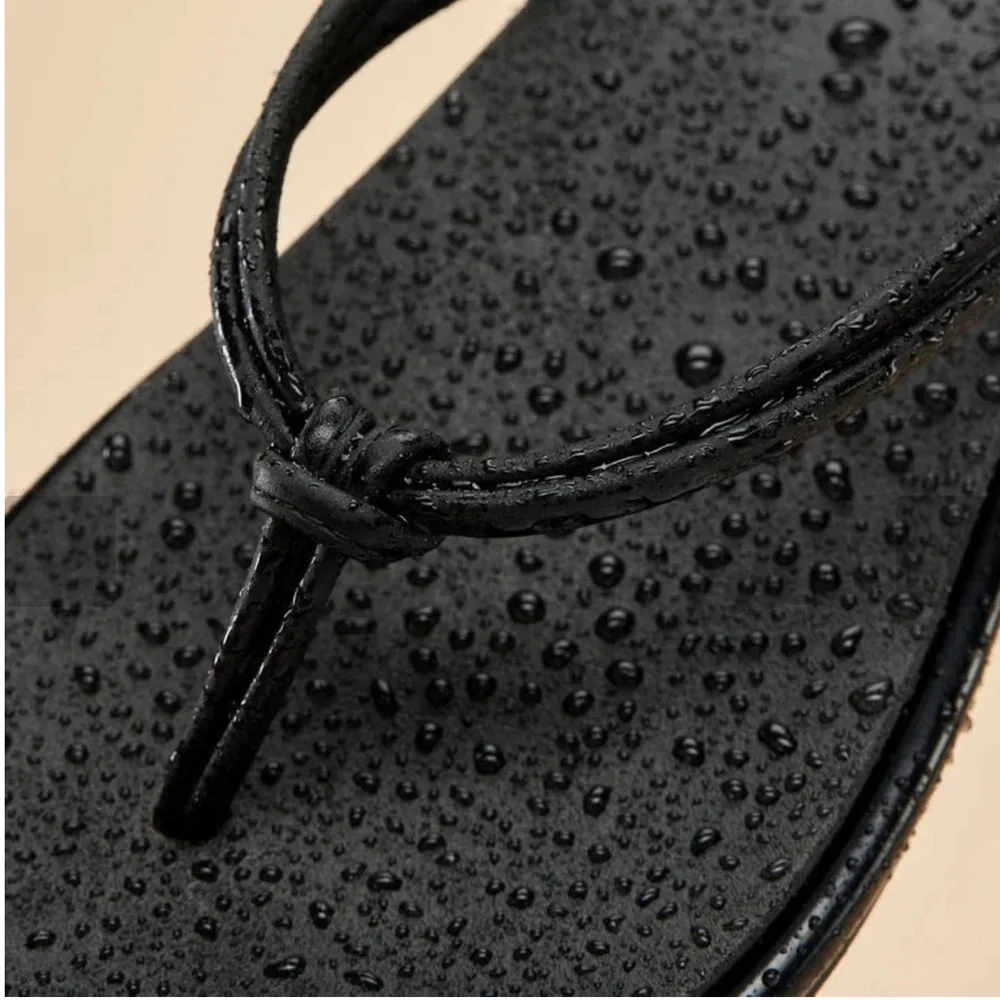 NWT OluKai ‘aka Sandals, in Black - Picture 11 of 14